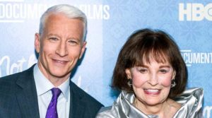 Anderson Cooper with his mother Gloria Vanderbilt